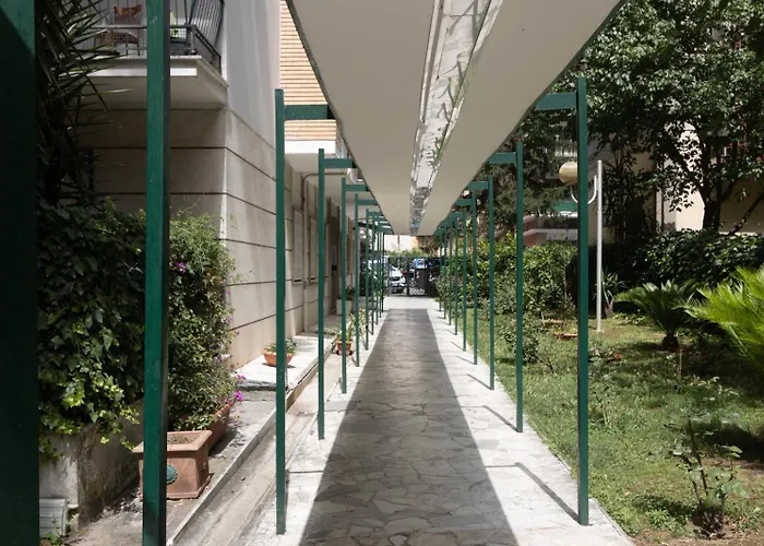 Via conca d'oro adiacente alla fermata della Metro B